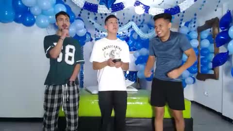 THOMAS AND DAMIAND online show from March 12, 2025, 3:24 am