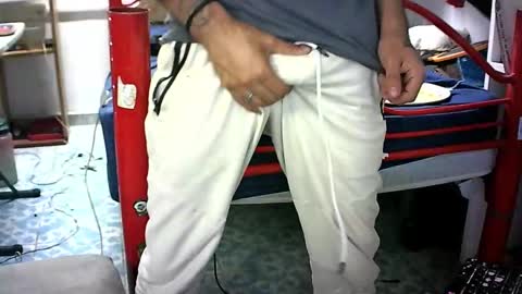 aspisonty online show from December 1, 2025, 5:56 am