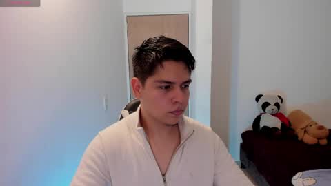 Snapshot of asta_kuro chatting on May 9, 2026, 3:01 am Asta Kuno online show from May 9, 2026, 3:01 am