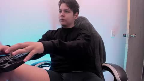 Snapshot of asta_kuro chatting on June 20, 2026, 7:22 am Asta Kuno online show from June 20, 2026, 7:22 am