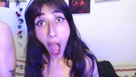 Asterothxznikki online show from February 5, 2025, 6:56 am