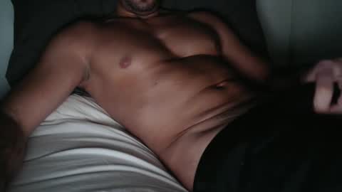 Snapshot of aston0 chatting on February 25, 2025, 8:03 am Aston online show from February 25, 2025, 8:03 am