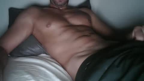 Snapshot of aston0 chatting on December 5, 2025, 3:04 am Aston online show from December 5, 2025, 3:04 am