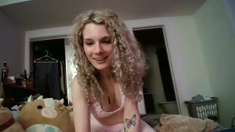 AstoriaLove online show from January 12, 2025, 2:14 am