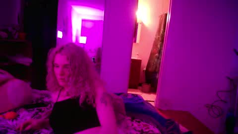 AstoriaLove online show from February 12, 2025, 7:13 am