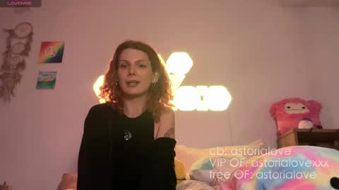 AstoriaLove online show from October 7, 2025, 6:43 am