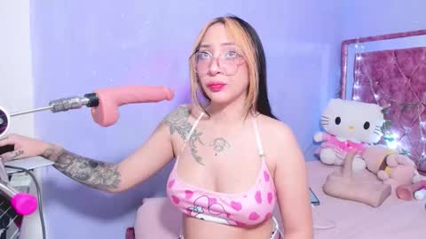 Snapshot of astra_01 chatting on October 22, 2025, 2:45 am Kitty online show from October 22, 2025, 2:45 am