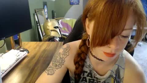 Snapshot of astraeasiren chatting on June 8, 2026, 5:02 pm AstraeaSiren online show from June 8, 2026, 5:02 pm