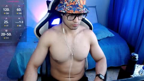 Snapshot of astraeus_aesthetic chatting on December 25, 2024, 6:30 pm astraeus_aesthetic online show from December 25, 2024, 6:30 pm