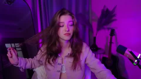 astramist online show from September 22, 2025, 1:24 pm