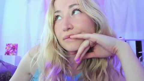 astramonroe online show from June 10, 2026, 10:03 am