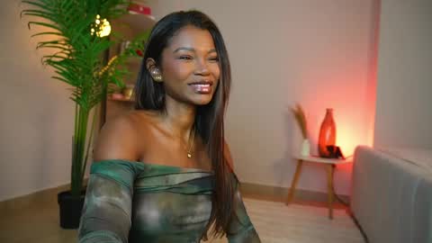 Snapshot of astrea_1 chatting on May 25, 2026, 7:20 pm Astrea online show from May 25, 2026, 7:20 pm