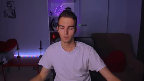 astren online show from November 13, 2025, 1:21 pm