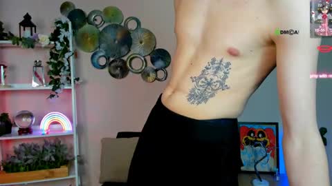 Snapshot of astren_villo chatting on April 29, 2026, 5:30 pm astren online show from April 29, 2026, 5:30 pm
