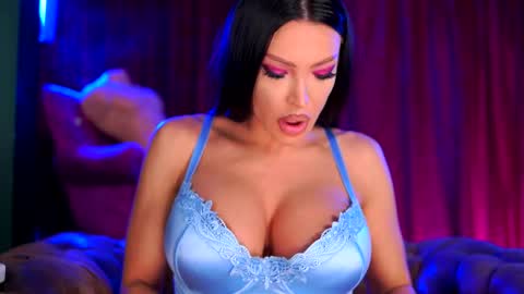 Astrid online show from February 23, 2026, 8:06 pm