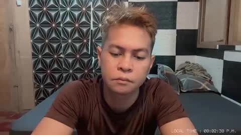 Snapshot of astron4you chatting on May 13, 2026, 12:02 pm Astron online show from May 13, 2026, 12:02 pm