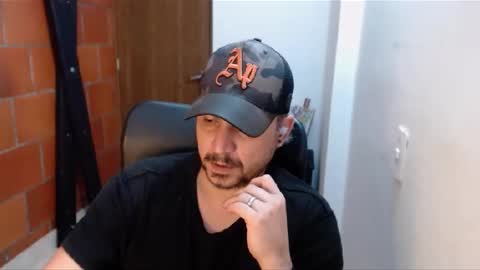 Snapshot of astton_nick chatting on February 11, 2025, 4:22 am Nick Astton online show from February 11, 2025, 4:22 am