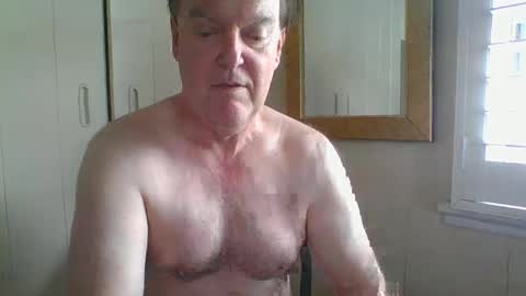 astute008 online show from December 15, 2025, 10:58 pm