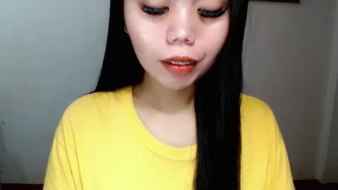 asuna_charming online show from February 5, 2026, 7:02 am