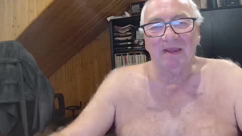 Snapshot of asusandy chatting on May 16, 2026, 12:40 am asusandy online show from May 16, 2026, 12:40 am