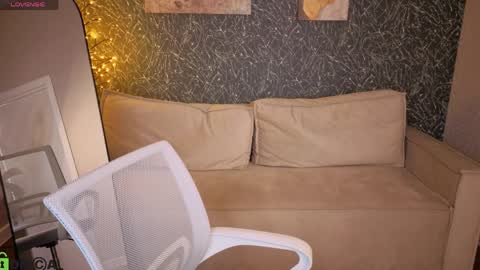 Asya online show from April 7, 2026, 8:37 am