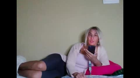 Snapshot of asyalu chatting on September 30, 2025, 9:14 am AsyaLu online show from September 30, 2025, 9:14 am