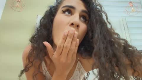 atenea online show from January 15, 2026, 4:17 am