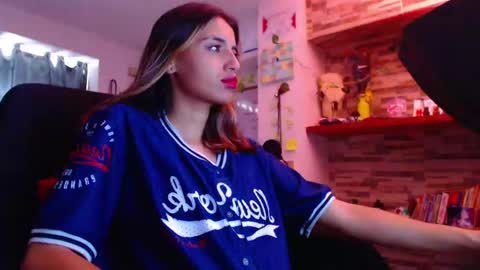 Atenea online show from February 21, 2025, 3:32 pm