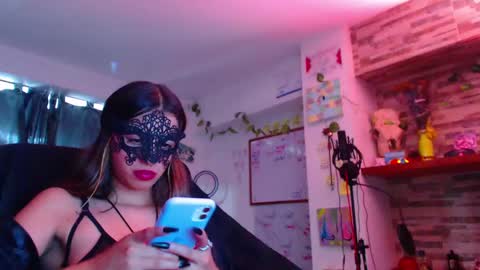 Atenea online show from March 6, 2025, 6:48 pm