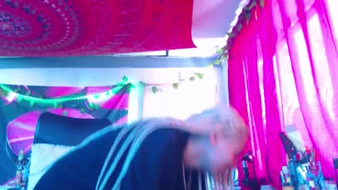 Atenea online show from October 9, 2025, 2:04 pm