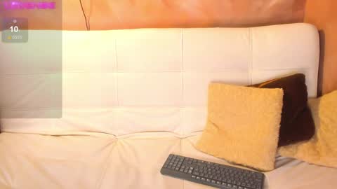 ATENEA MAKRI online show from December 11, 2024, 5:26 pm