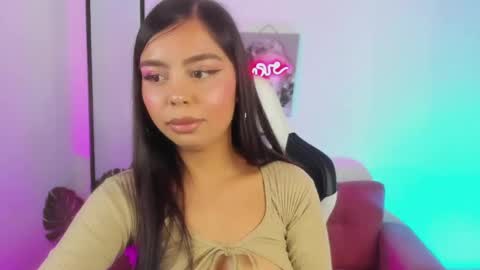 atheneaa_as online show from May 21, 2026, 9:33 pm
