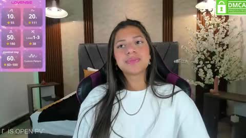 Atiena online show from April 18, 2026, 1:37 pm