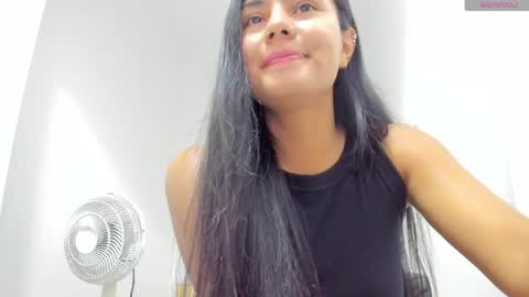 Snapshot of atilana_diaz chatting on May 1, 2026, 5:06 pm Atilana Diaz online show from May 1, 2026, 5:06 pm