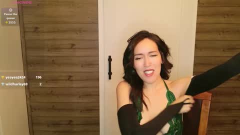 audradeer online show from October 30, 2025, 1:01 pm