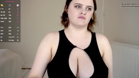 Audrey Jacq online show from September 13, 2025, 3:01 pm