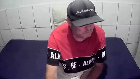 Snapshot of augustopierdona26 chatting on July 6, 2026, 7:27 pm cesar augusto online show from July 6, 2026, 7:27 pm