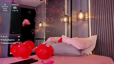 Aura online show from February 15, 2025, 4:12 pm