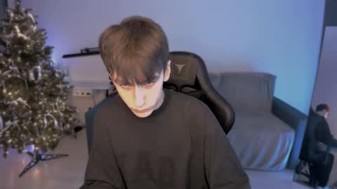 auracrye online show from December 30, 2024, 10:01 pm