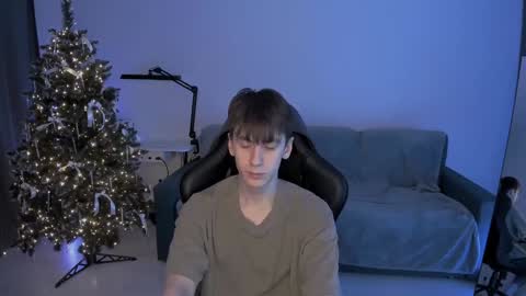 auracrye online show from January 9, 2025, 10:09 pm