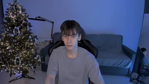 auracrye online show from January 12, 2025, 10:22 pm