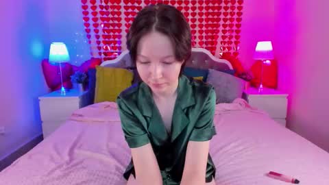 auradiaz online show from March 5, 2026, 8:54 am