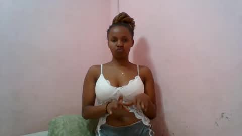 Snapshot of aurelia107 chatting on June 7, 2026, 9:46 am aurelia107 online show from June 7, 2026, 9:46 am