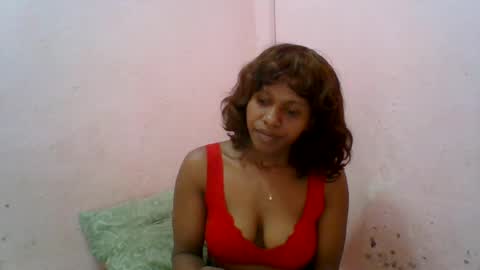 Snapshot of aurelia107 chatting on June 19, 2026, 1:32 am aurelia107 online show from June 19, 2026, 1:32 am