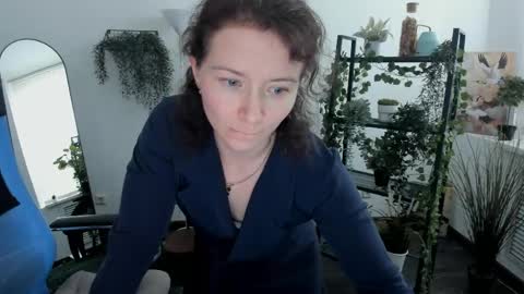 Snapshot of aureliagleam chatting on June 6, 2026, 7:35 am Aurelia online show from June 6, 2026, 7:35 am