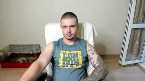 Snapshot of aurelius_x1 chatting on July 4, 2026, 3:35 am Maks online show from July 4, 2026, 3:35 am