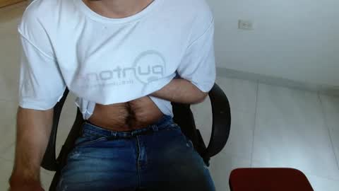 Snapshot of aureliv1 chatting on May 10, 2026, 10:04 pm Aureliano online show from May 10, 2026, 10:04 pm