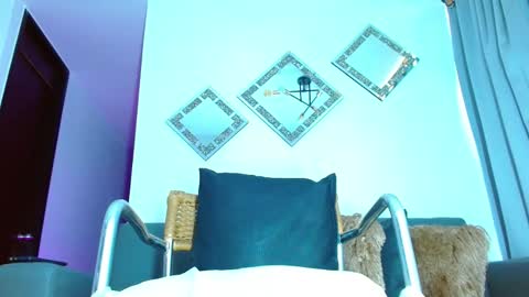 aurimel valentina online show from October 10, 2025, 10:09 pm