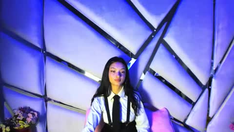 aurora online show from October 30, 2025, 3:46 pm