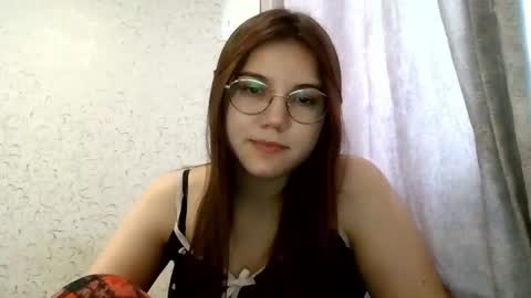 Snapshot of aurora_breeze chatting on July 1, 2026, 11:56 am Kiara Xanthe online show from July 1, 2026, 11:56 am